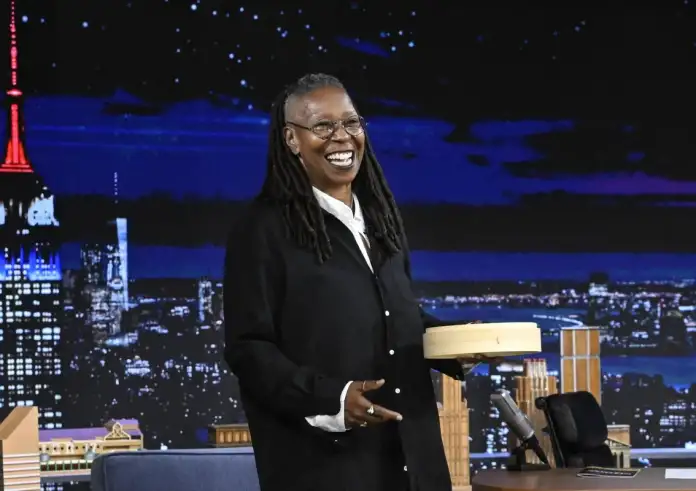 Whoopi Goldberg: Εγκαινιάζει το πρώτο παγκόσμιο αθλητικό κανάλι για γυναικεία αθλήματα
