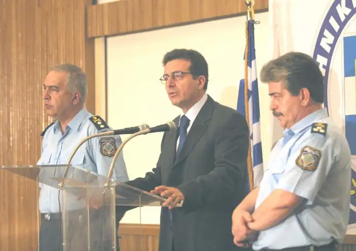 Μ. Χρυσοχοΐδης: Για πρώτη φορά αποκαλύπτει πώς εξαρθρώθηκε η «17Ν» – Ο πληροφοριοδότης Χ και άγνωστα περιστατικά