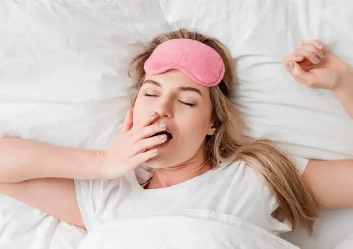 Ύπνος: Ο λόγος που ξυπνάς κάθε βράδυ στις 3 το πρωί, σύμφωνα με ειδικό