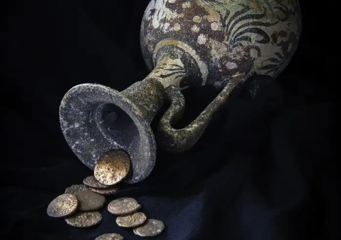 Αθήνα: «Θησαυρός» αρχαιοτήτων αποκαλύφθηκε μέσα σε υπόγειο καταστήματος της Εθνικής Πινακοθήκης