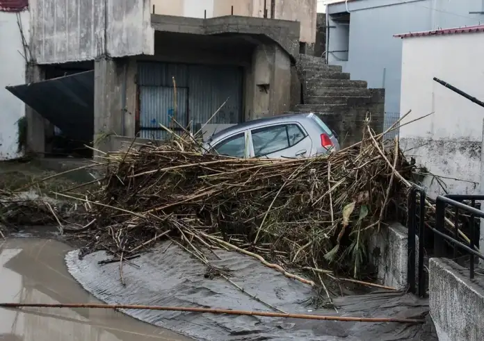 Κακοκαιρία Bora: Νέο 112 στη Ρόδο – «Περιορίστε τις μετακινήσεις»