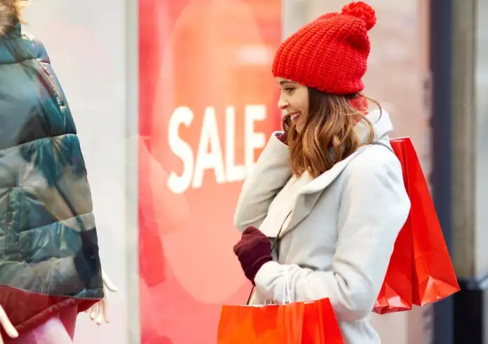 Χειμερινές εκπτώσεις 2025:  Ανοιχτά καταστήματα σήμερα Κυριακή 26/1