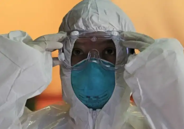 Ανησυχία για τον ιό που προκαλεί αιμορραγία από τα μάτια – Ποια είναι η ανίατη ασθένεια;