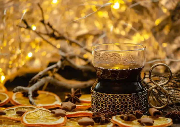 Χριστουγεννιάτικο ζεστό κρασί (Glühwein) - Πώς θα το φτιάξετε στο σπίτι