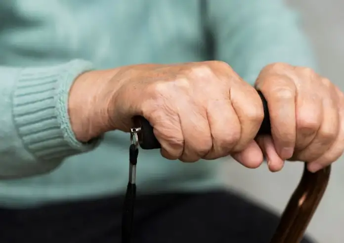 Βριλήσσια: Παρίσταναν τους υπαλλήλους της ΔΕΗ και άρπαξαν 70.000 ευρώ από 90χρονη