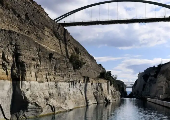 Μακάβριο εύρημα στον Ισθμό της Κορίνθου