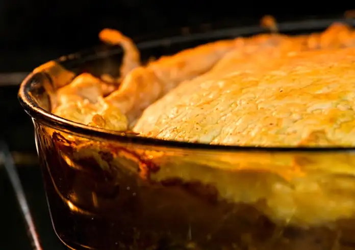 Συνταγή για πίτα με τη γαλοπούλα που περίσσεψε από το χριστουγεννιάτικο τραπέζι