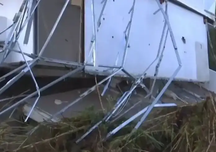 Στον αέρα κρέμεται ξενοδοχείο στη Ρόδο μετά την κακοκαιρία Bora – Ξεθεμελιώθηκε από τα έντονα φαινόμενα που «χτύπησαν» το νησί