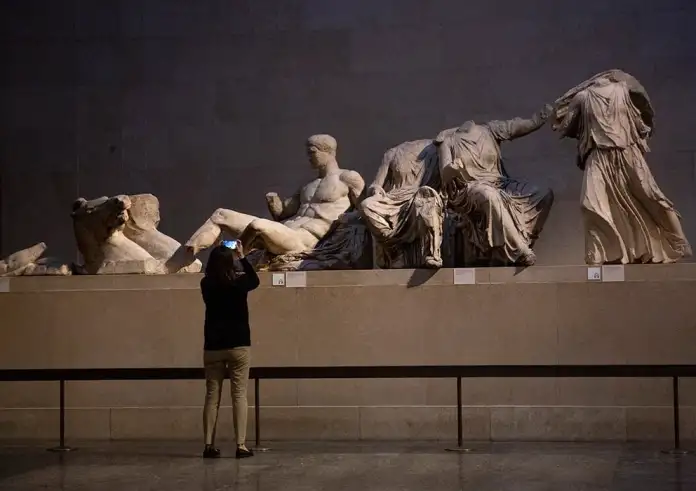 Πρόεδρος Βρετανικού Μουσείου για τα Γλυπτά του Παρθενώνα: Πρόοδος με την Ελλάδα, αλλά απέχουμε από συμφωνία