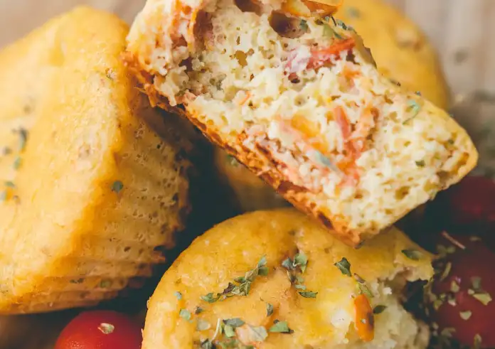 Εύκολο μάφιν με αυγόφετα και κανέλα: Ιδανικό για πρωινό