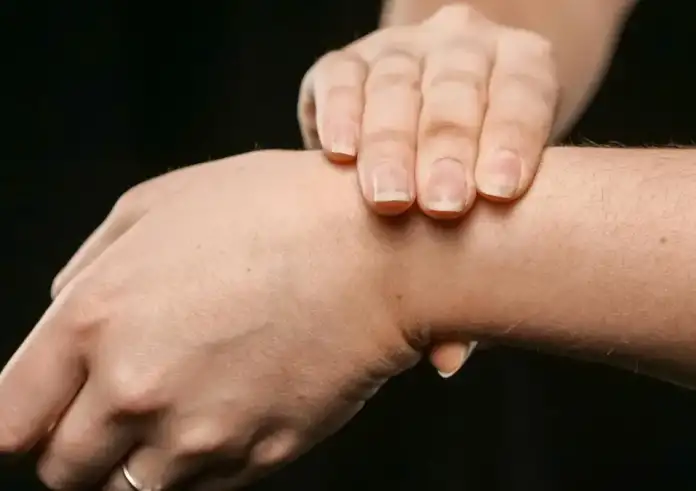 Πάσχω από μυασθένεια Gravis. Πώς διαχειριζόμαστε αποτελεσματικά ένα αυτοάνοσο νόσημα