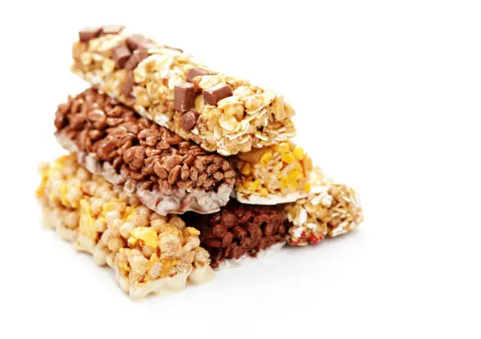 Έξι πράγματα που πρέπει προσέξεις όταν επιλέγεις μια μπάρα πρωτεΐνης