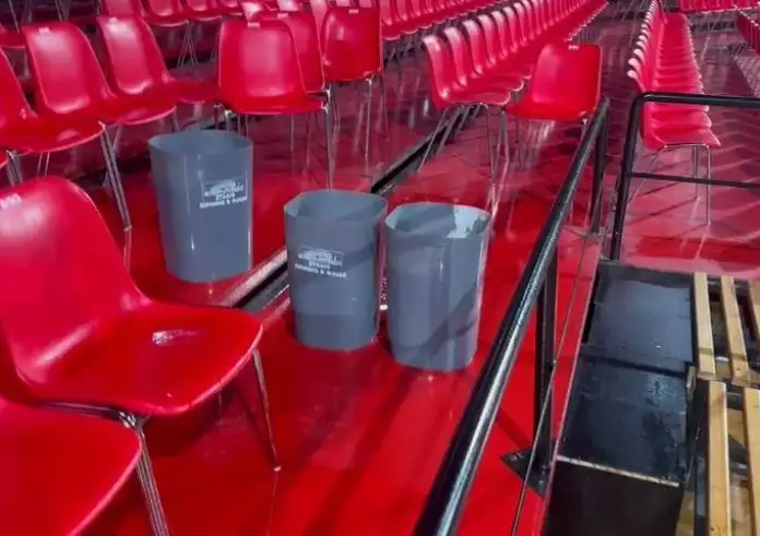 Πλημμύρισε το ΣΕΦ – Η κακοκαιρία χτύπησε και την έδρα του Ολυμπιακού