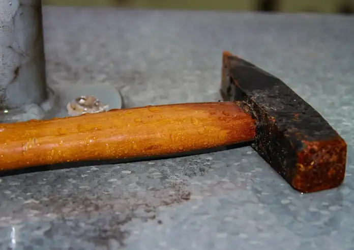 Δολοφονία στους Αμπελόκηπους: Σκότωσε την γυναίκα του με σφυρί και την έκρυψε στο πατάρι