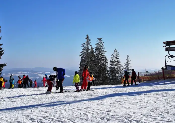 Τουρισμός για όλους: Χειμερινές διακοπές με voucher έως 400 ευρώ - Ποιοι είναι δικαιούχοι