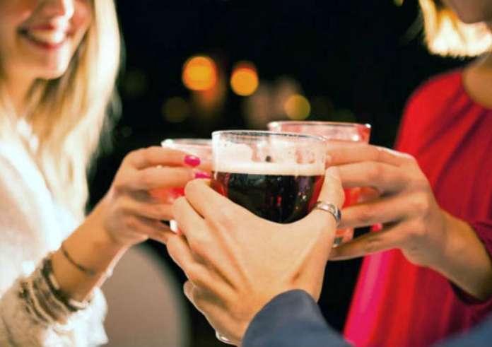 Ανήλικοι: Αυξανόμενα τα κρούσματα μέθης - Έρχονται νέα μέτρα