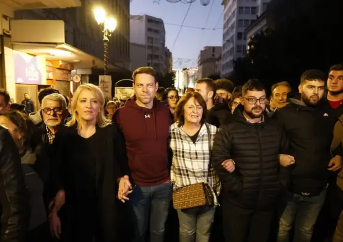 Στην πορεία για το Πολυτεχνείο ο Κασσελάκης - Δείτε Φωτογραφίες