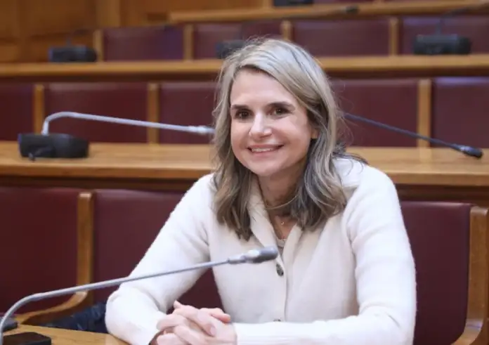 Εκλογές στο ΠΑΣΟΚ: Άνοιξε η πλατφόρμα υπογραφών και για τη Μιλένα Αποστολάκη