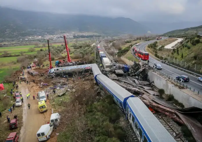 Στη Βουλή δικογραφία για τα Τέμπη: Στρέφεται κατά του πρωθυπουργού και των Σταϊκούρα, Οικονόμου και Ταχιάου