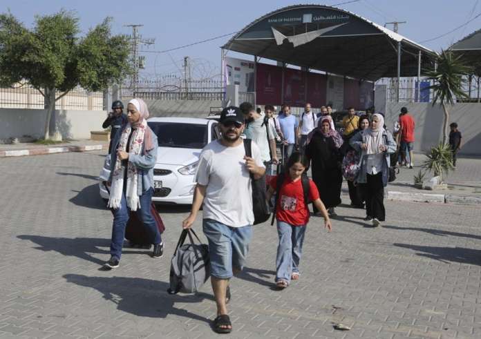 Ακόμα 4 Έλληνες απεγκλωβίστηκαν από τη Γάζα