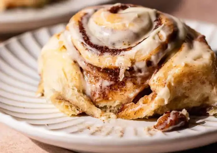 Πεντανόστιμα ρολάκια κανέλας που ξετρελαίνουν τα παιδιά