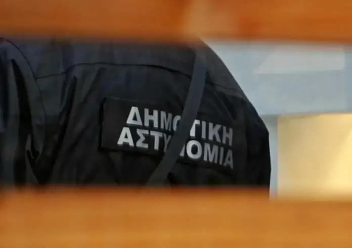 Επιστροφή πινακίδων λόγω ευρωεκλογών από την δημοτική αστυνομία