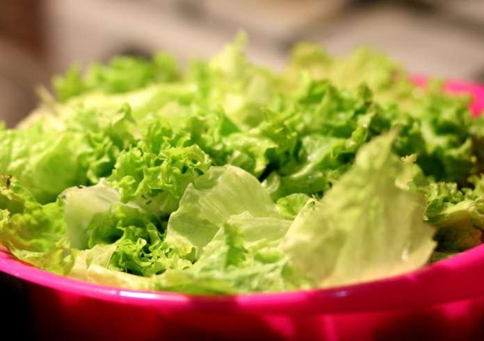 5 υγιεινά γεύματα που μειώνουν το φούσκωμα στην κοιλιά και βοηθούν στην απώλεια βάρους