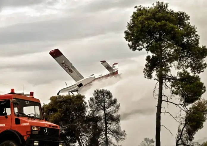 Φωτιά τώρα στη Τζιά - Εστάλη 112 στους κατοίκους