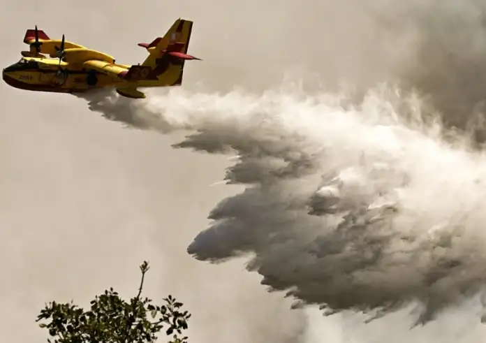 Μεγάλη φωτιά τώρα στη Λευκόπετρα Ξάνθης – Μήνυμα του 112 στους κατοίκους