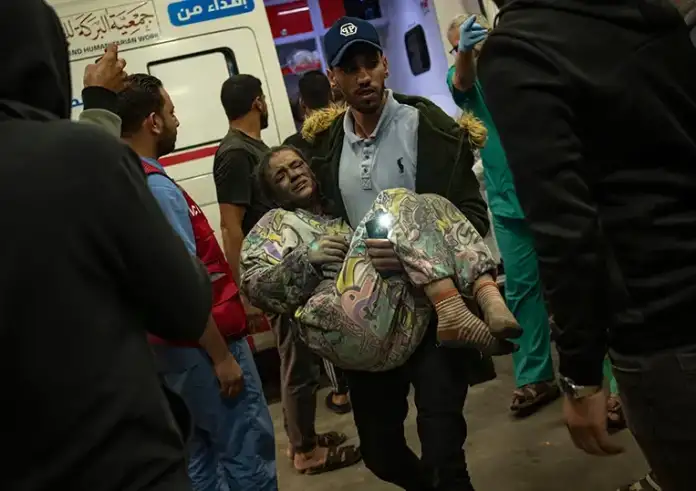 Περικυκλωμένο από άρματα μάχης το νοσοκομείο αλ Σίφα στη Γάζα, ισραηλινοί στρατιώτες ανέκριναν γιατρούς και ασθενείς