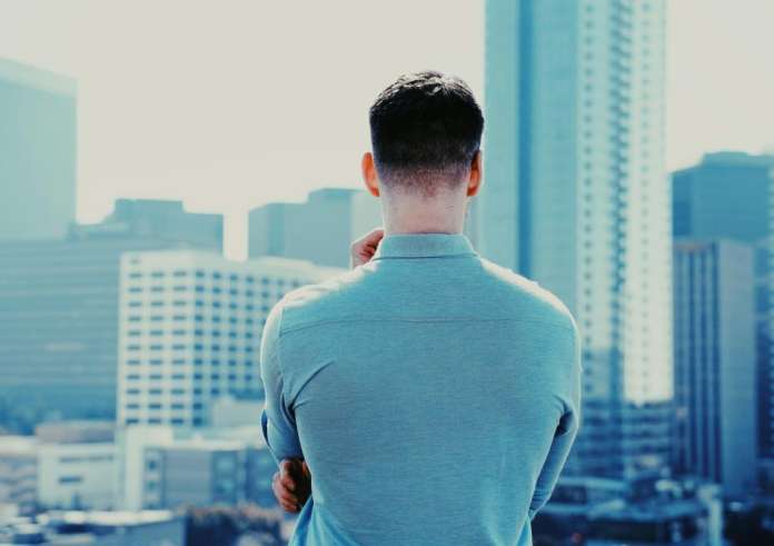 Θεσσαλονίκη: Η στιγμή της επίθεσης όχλου σε τρανς άτομα – Συγκλονίζει η μαρτυρία ενός θύματος