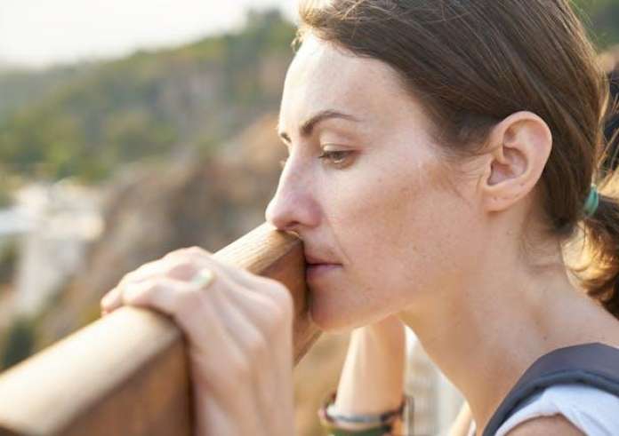 Αυτές είναι οι 5 συμπεριφορές που δείχνουν αν κάποιος είναι ανασφαλής άνθρωπος στις σχέσεις