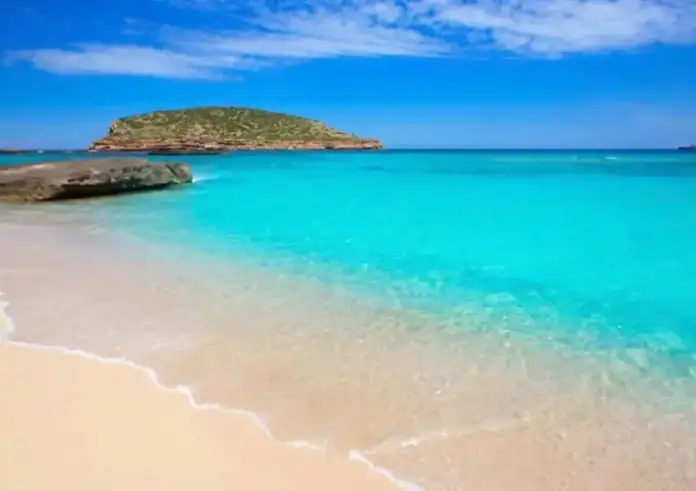 Τουρίστρια έβαλε τα κλάματα μόλις είδε τον λογαριασμό για ένα μπουκάλι νερό - Πόσα πλήρωσε