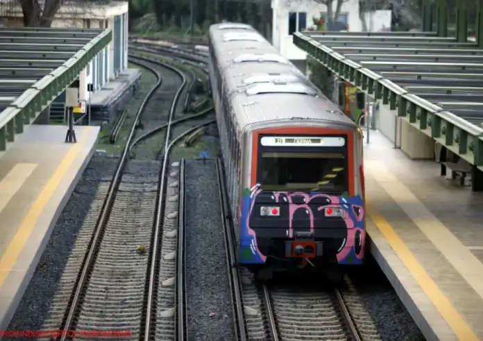 Μοναστηράκι: Συρμός του ΗΣΑΠ αποσύρθηκε λόγω έντονης μυρωδιάς – Τι ανακοίνωσε η ΣΤΑΣΥ