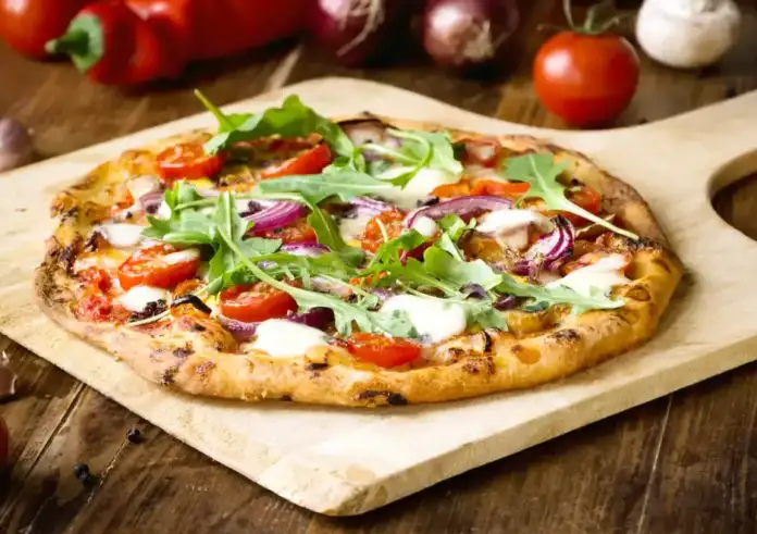 Πίτσα χωρίς αλεύρι: Έχει γίνει viral η εύκολη και υγιεινή συνταγή της