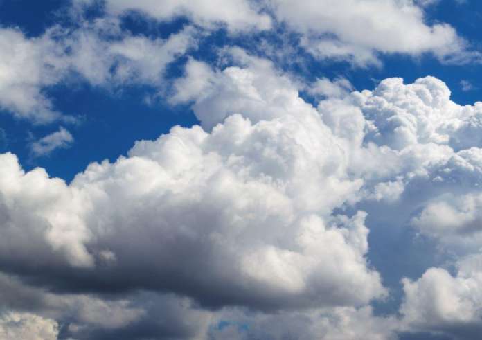 Καιρός: Ηλιοφάνεια και υψηλές θερμοκρασίες για την εποχή – Πού θα σημειωθεί μικρή πτώση από Πέμπτη