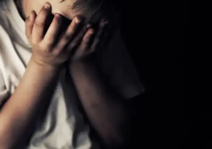 Λάρισα: Αποκαλύψεις φρίκης για τον βασανισμό των δύο παιδιών 5 και 6 ετών