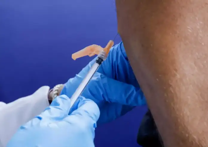 Καρκίνος πνεύμονα: Άρχισαν σε επτά χώρες οι πρώτες στον κόσμο δοκιμές εμβολίου mRNA