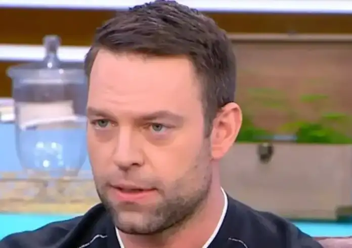 Κασσελάκης: Το καλοκαίρι εκτός Αθηνών ο γάμος με τον Τάιλερ – «Σκεφτόμαστε να μεγαλώσουμε την οικογένειά μας»