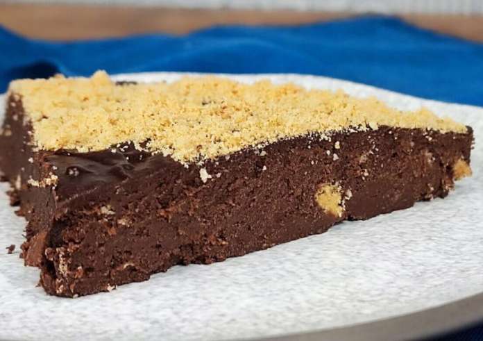 Κέικ-πάστα σοκολάτας της τεμπέλας - Με 3 υλικά