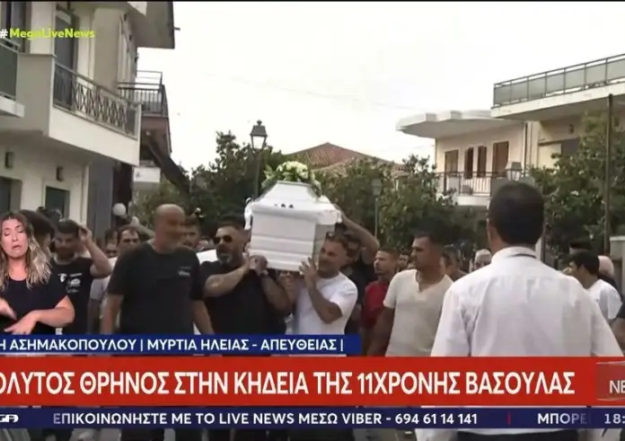Ντυμένη νύφη στο τελευταίο αντίο η 11χρονη στην Ηλεία: Θρήνος και οργή στην κηδεία