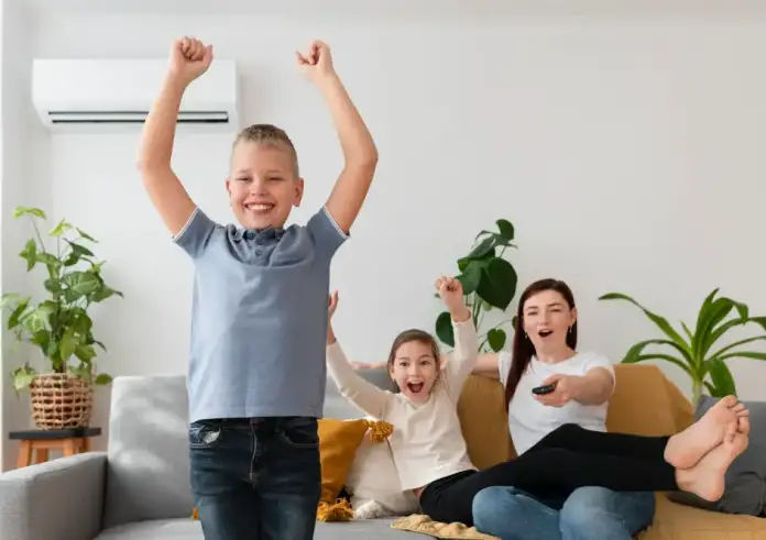 9 τρόποι για να αντιμετωπίσεις τον καύσωνα χωρίς κλιματιστικό