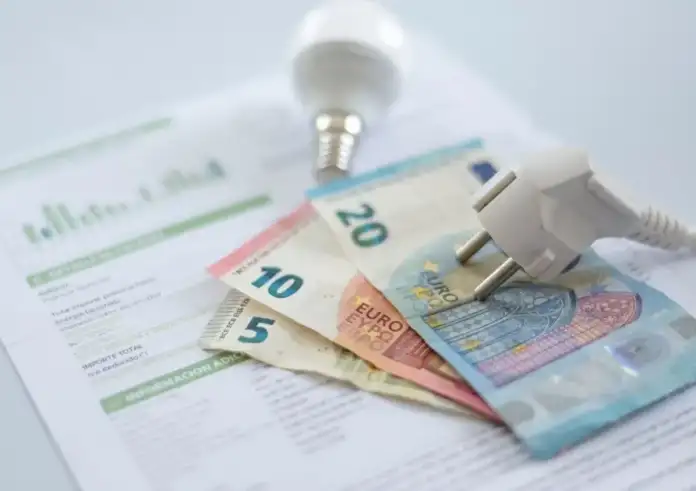 Κοινωνικό Οικιακό Τιμολόγιο: Τι αλλάζει στις νέες αιτήσεις για φθηνό ρεύμα - Όλα όσα πρέπει να ξέρετε