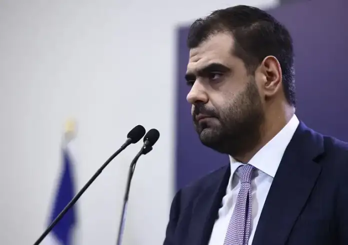 Μαρινάκης κατά Ανδρουλάκη για τα μη κρατικά Πανεπιστήμια: Στα λόγια προοδευτικός, στην πράξη εκπρόσωπος του αναχρονισμού