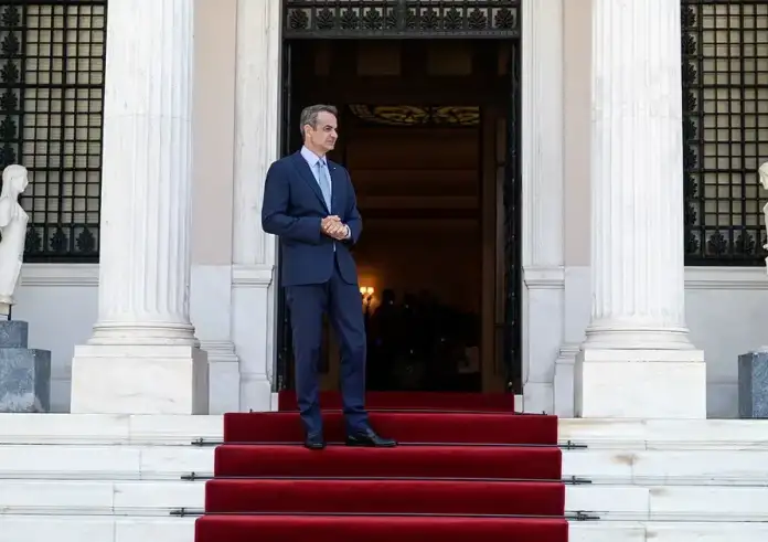 Και μετά τις Ευρωεκλογές τι; Αντίστροφη μέτρηση για τον ανασχηματισμό. Άνω κάτω ΣΥΡΙΖΑ και ΠΑΣΟΚ