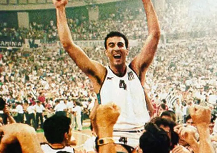 Νίκος Γκάλης: Σαν σήμερα το άδοξο τέλος στην καριέρα του κορυφαίου μπασκετμπολίστα