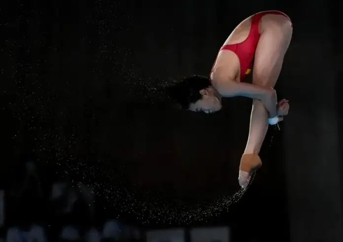 Ολυμπιακοί Αγώνες 2024: Μια 17χρονη Κινέζα πήρε το «απόλυτο 10» στις καταδύσεις