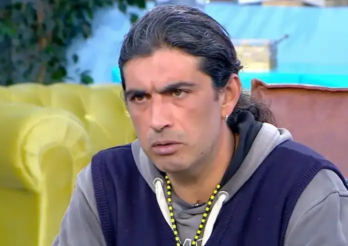 Παλαιοχριστιανοί: Βρήκε σπίτι στον Πειραιά ο 45χρονος πατέρας – Ζητά να πάρει τον γιο του από τον Παίδων για να πάει σχολείο