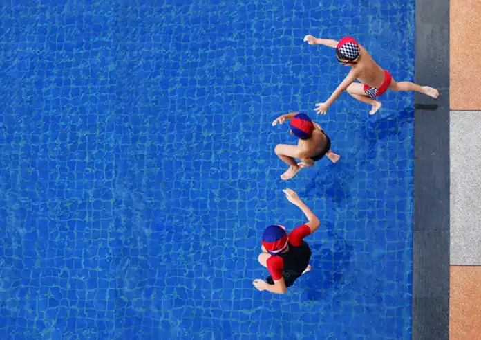 Συνελήφθη και ο 34χρονος αρχηγός της κατασκήνωσης στη Χαλκιδική για τον θάνατο της 8χρονης σε πισίνα – Η ανακοίνωση των υπευθύνων