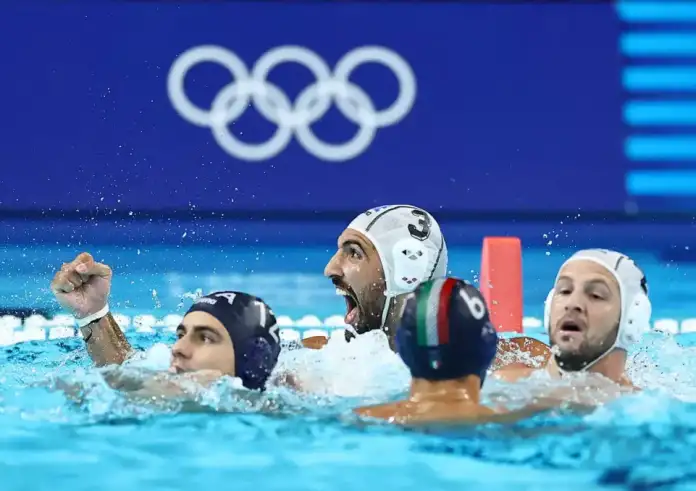 Ελλάδα – Ιταλία 9-8: Η εθνική πόλο των ανδρών νίκησε τους Ιταλούς και βλέπει κορυφή